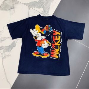 ⭕️SOLD⭕️90s vintage Mickey mouse T-shirt